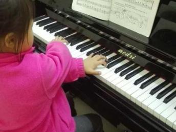 图 上海学钢琴 上海少儿学钢琴 钢琴零基础 上海文体培训